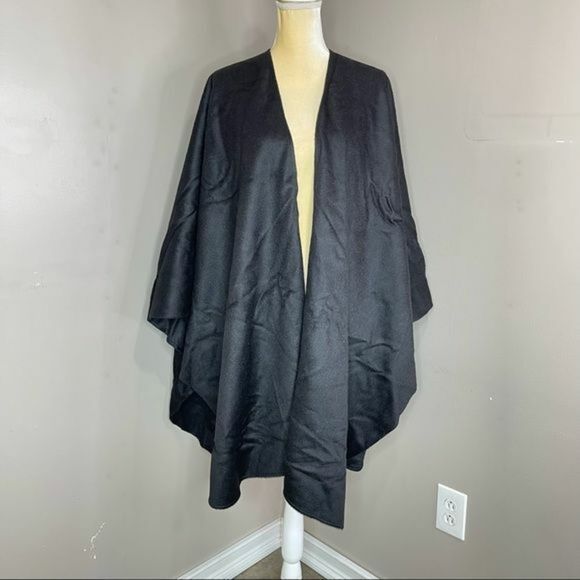Tom Gutie Baby Alpaca Round Edge Cape Black - Picture 8 of 12